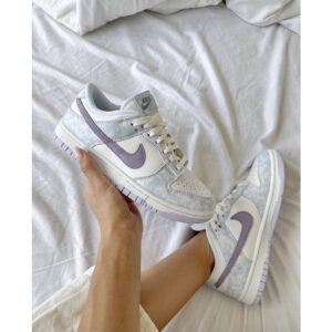 Nike SB Dunk Moon Purple